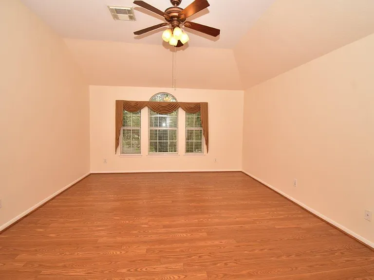 3810 Buckley Ln — Photo 10