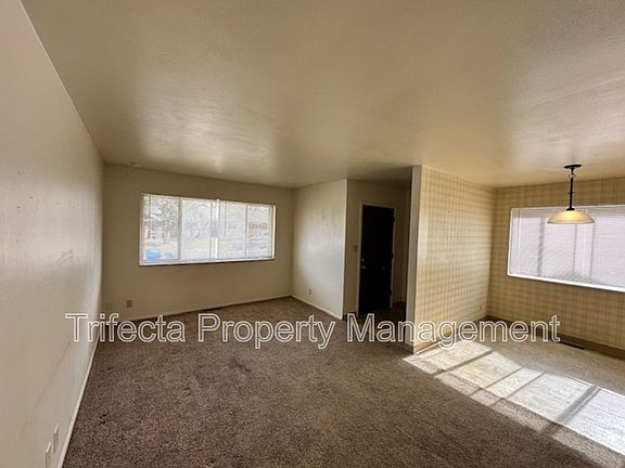 2nd image of 1207 Cypress Dr