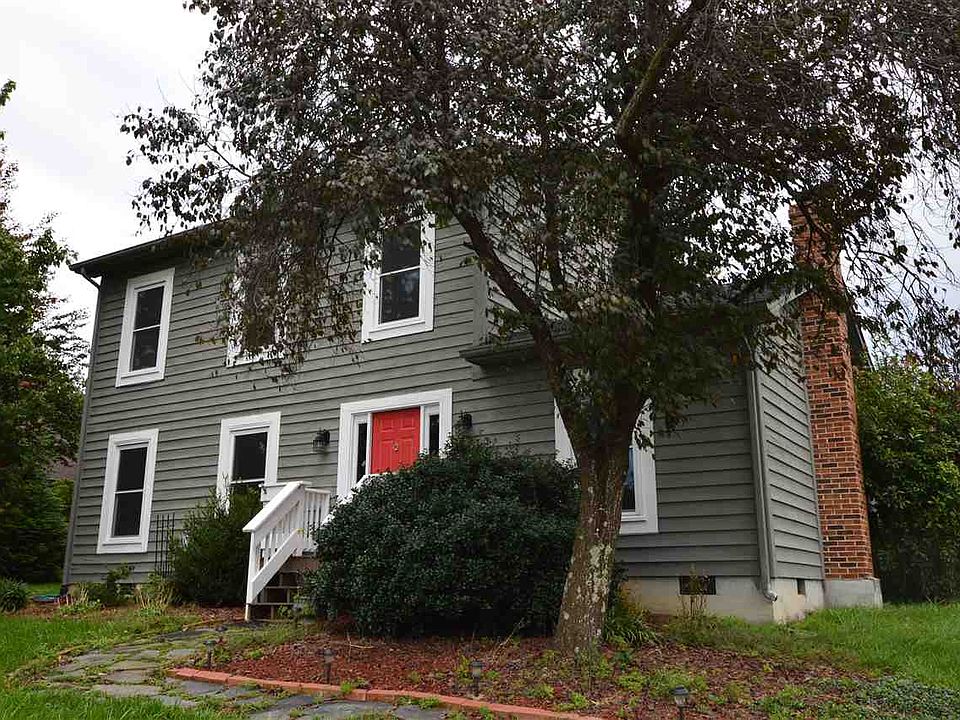1st image of 3227 Lanier Ln