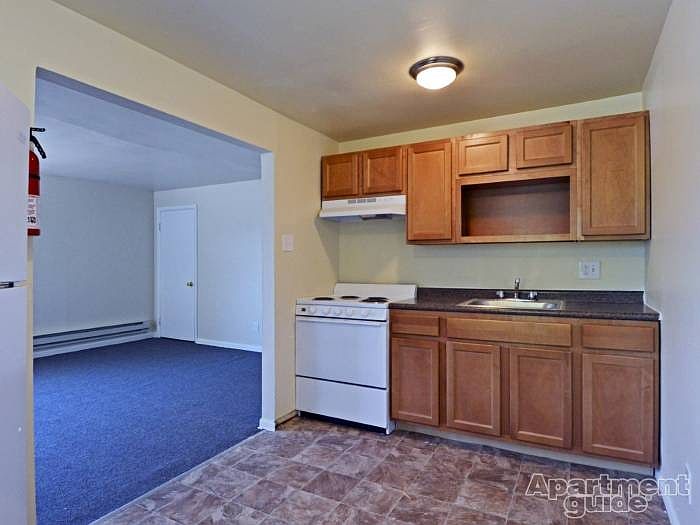 2nd image of 1233 Ward St APT B