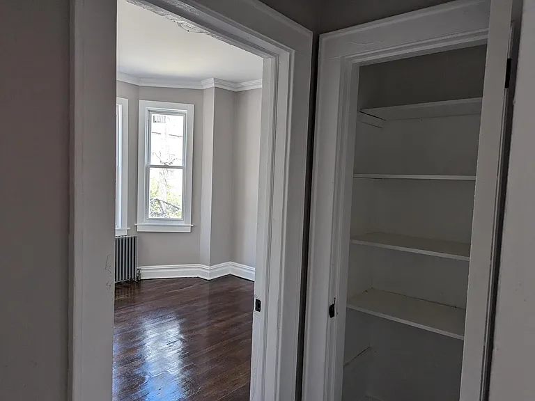 45 Linden St #5 — Photo 9