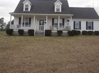 15 Davis Circle Dr, Zebulon, NC 27597