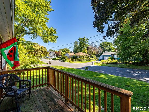 5th image of 30 Hemlock Street