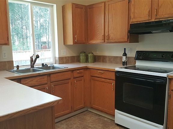 2nd image of 18023 Clear Lake Blvd SE