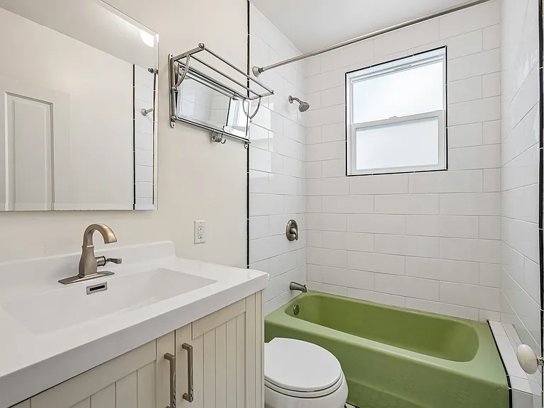 804 E Kewaunee St #804 — Photo 9
