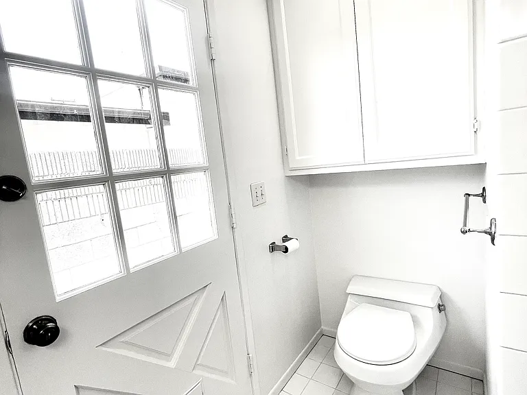 1045 Marvista Ave — Photo 16