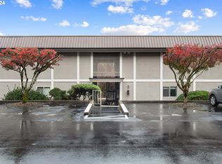 750 1st St #E31, Lake Oswego, OR 97034