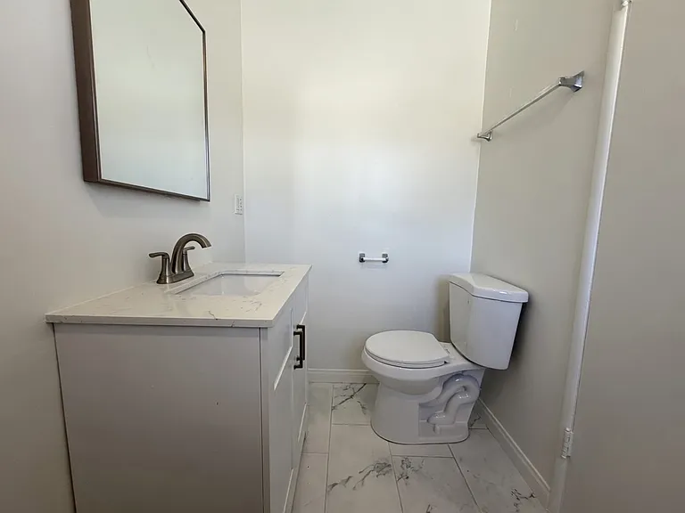275 N Garfield Ave #10B — Photo 11