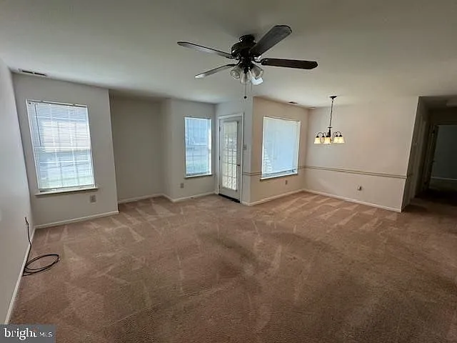 901 Diamond Dr — Photo 7