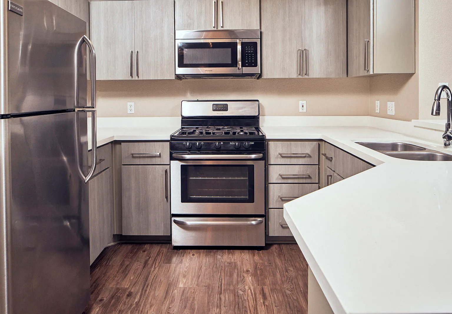 Alta Vista Apartments — Photo 1