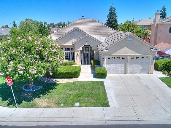 2nd image of 1026 Gladiola Ln