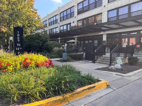 1069 W 14th Pl Unit 229, Chicago, IL 60608