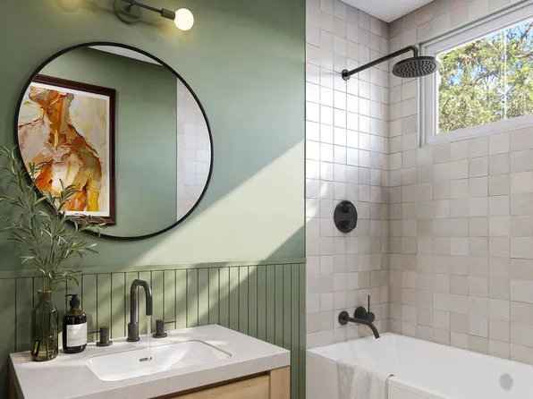 44 Captain Berties Way #301, Provincetown, MA 02657