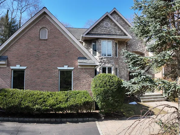 1550 Laurel Hollow Road, Laurel Hollow, NY 11791