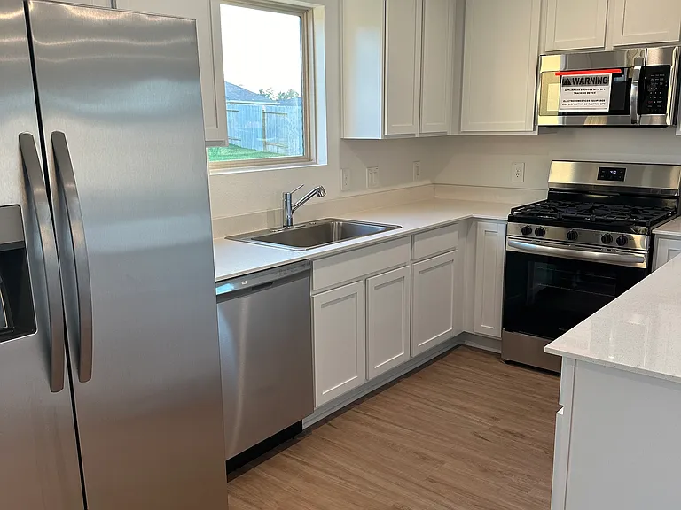 1546 San Sebastian Dr — Photo 12