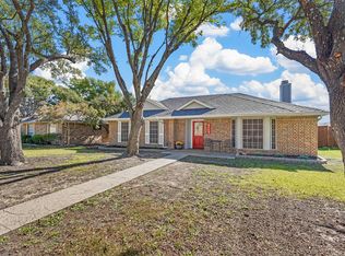 2117 Rockbluff Dr, Rowlett, TX 75088