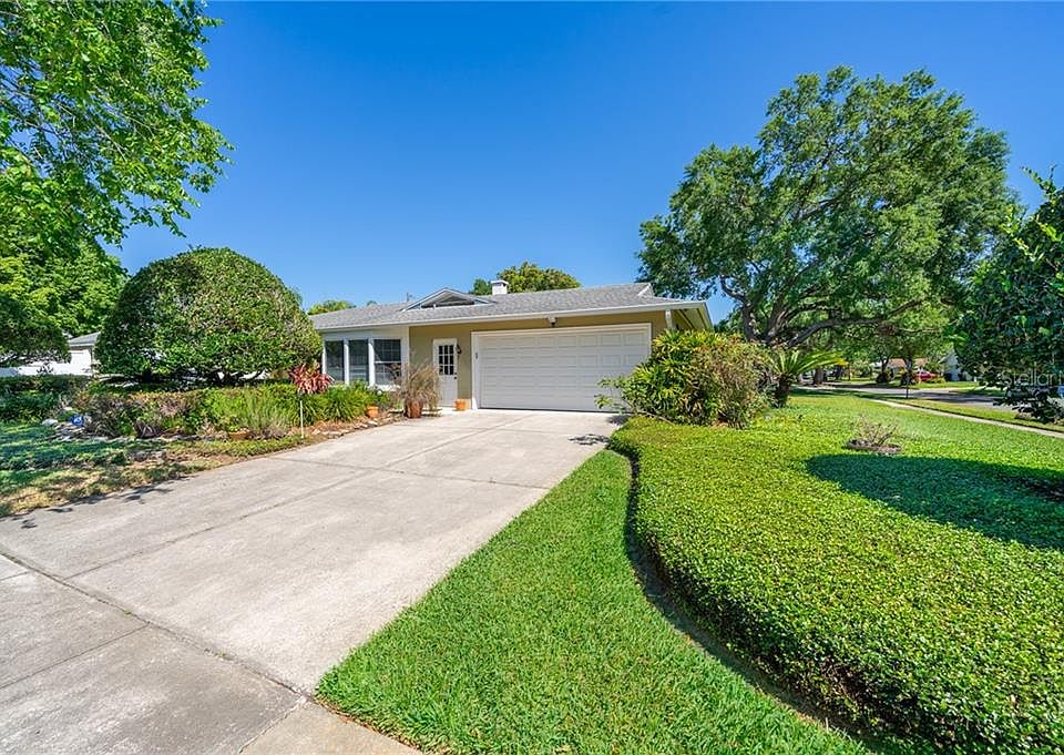 1st image of 741 Saint Dunstan Way