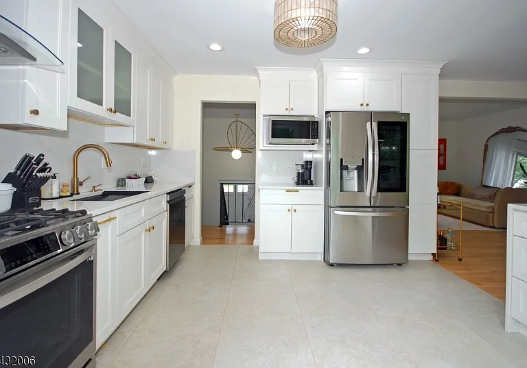 830 E Meadow Dr — Photo 9
