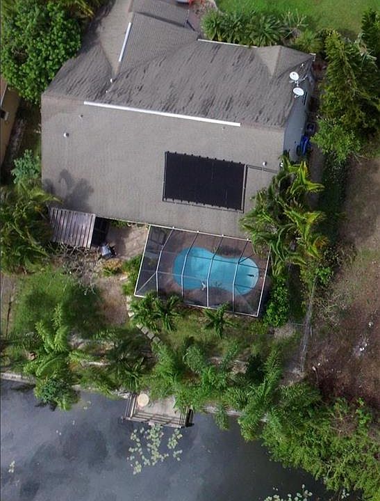 1st image of 1834 SE 5th St