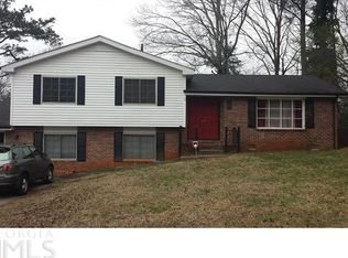 5864 Oakleaf Dr, Stone Mountain, GA 30087