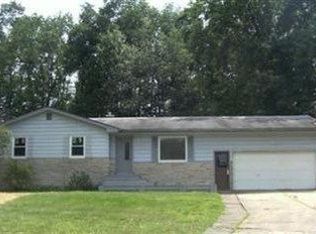 2392 Oak Trace Dr, Youngstown, OH 44515