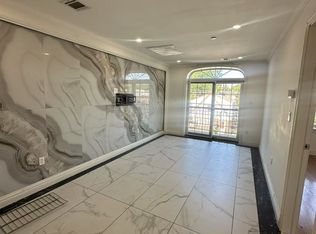 6141 171st St APT 3, Fresh Meadows, NY 11365