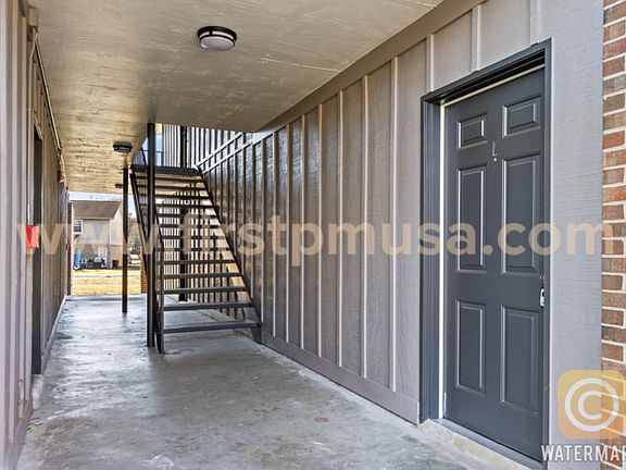 4th image of 202 Eveningside Dr #12