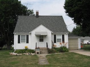 506 2nd St NE, Waukon, IA 52172