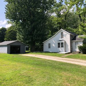 129 Phillips St, Colon, MI, 49040