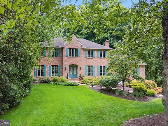 2nd image of 112 Juneberry Ct