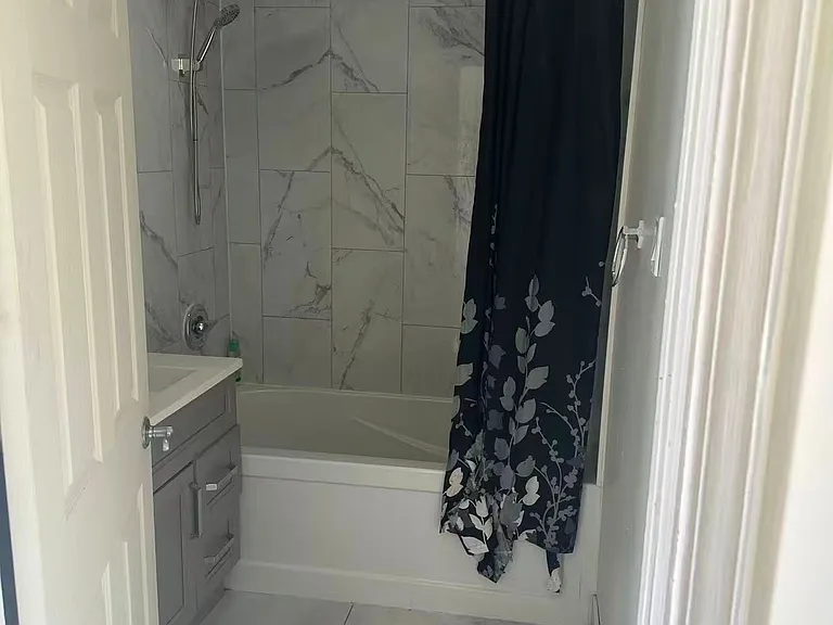 345 Hollywood Dr — Photo 6