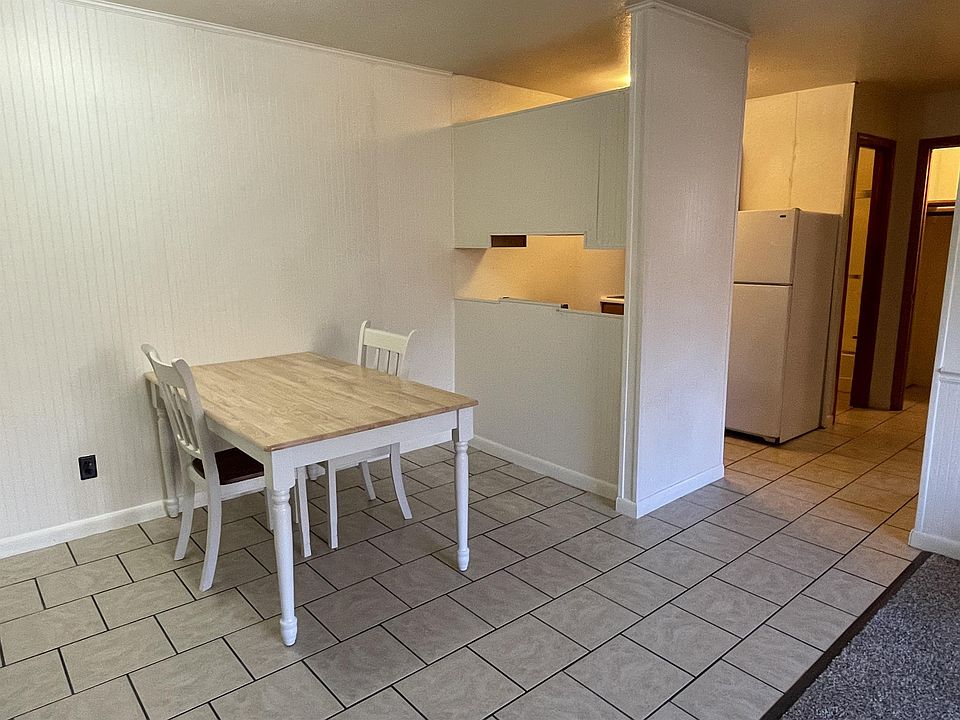 1st image of 1007 E Park St #23