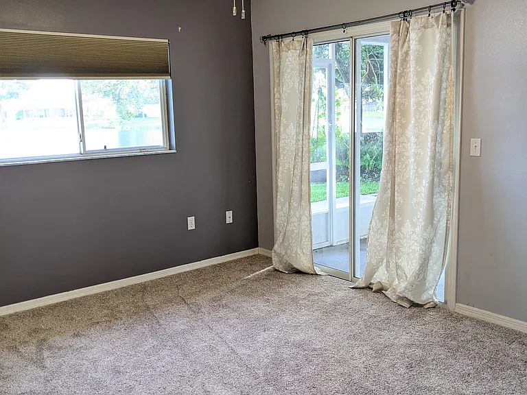 2104 Lionel Dr — Photo 16