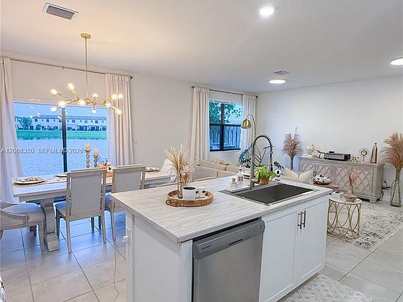 5th image of 10095 SW 231st Ln