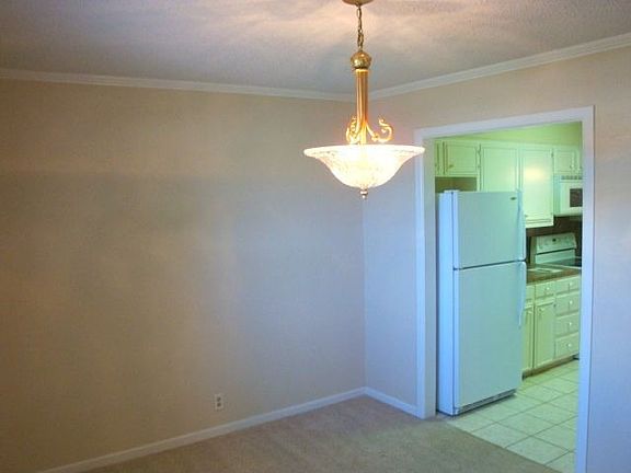 Formal Dining