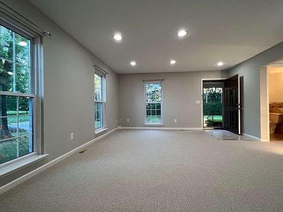 3rd image of 3306 Alpine Dr