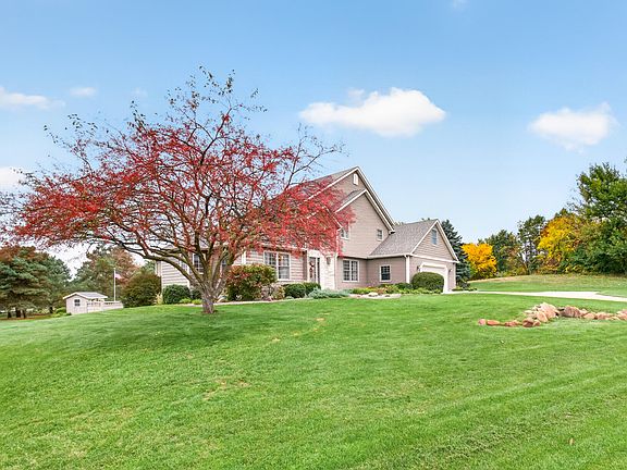 5th image of 336 Hyder Circle Dr