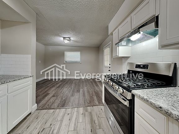 3rd image of 3509 Bahamas Dr