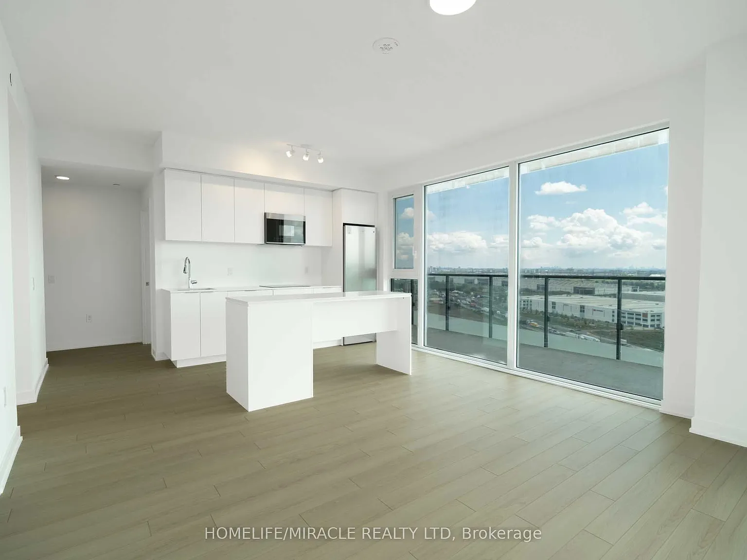 3 bed, $2,650 — Photo 4
