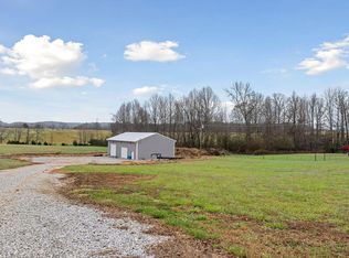 13813 Old Kentucky Rd, Walling, TN 38587