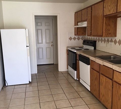 5th image of 708 N 4th St