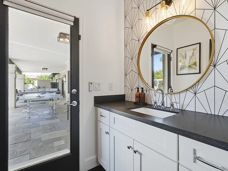 10636 E Desert Cove Ave — Photo 31