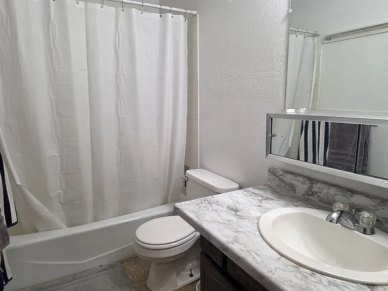 1107 Downey St #A — Photo 6