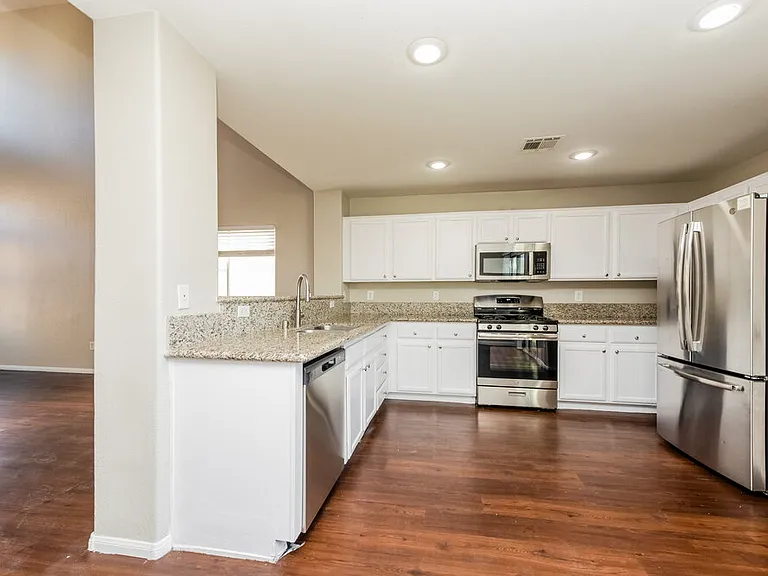 8104 Finch Feather St — Photo 6