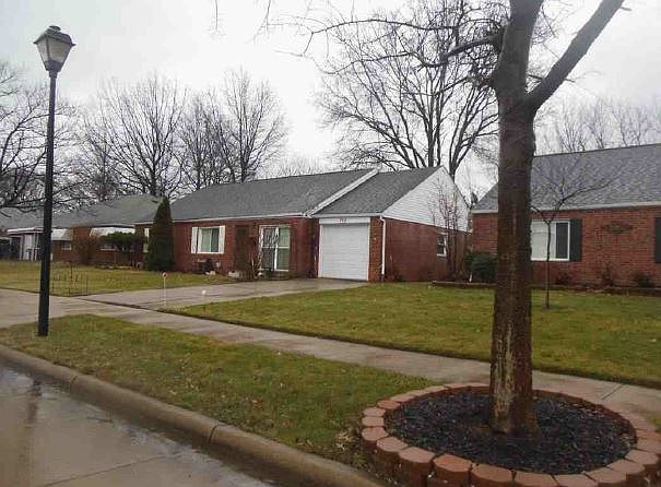 2nd image of 705 Walnut Dr