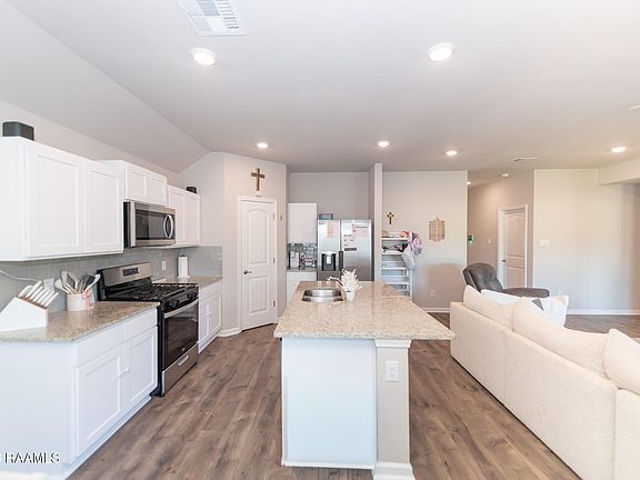 4th image of 206 Harvest Ln
