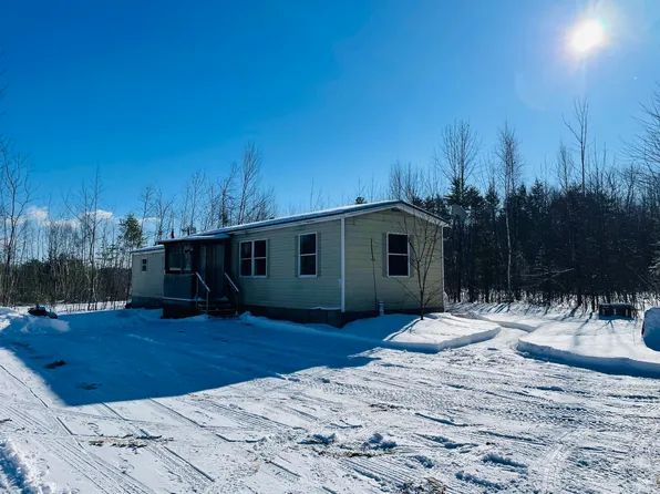 8 Hooper Lane, Fairfield, ME 04937