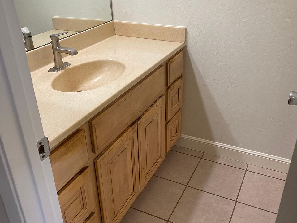 2nd image of 3635 Northwood Dr Unit F