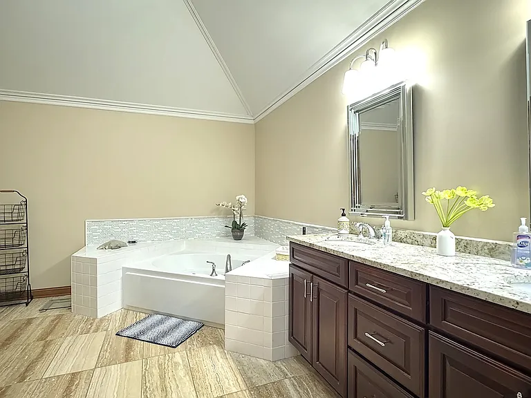 3824 Patty Berg Ct — Photo 16