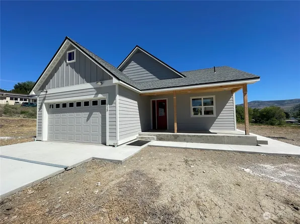 915 17th Avenue, Oroville, WA 98844